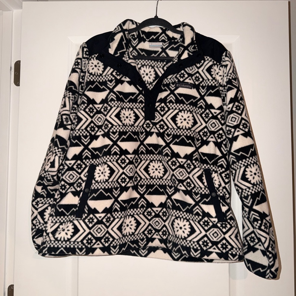 Columbia Black and White Patterned Fleece Pullover